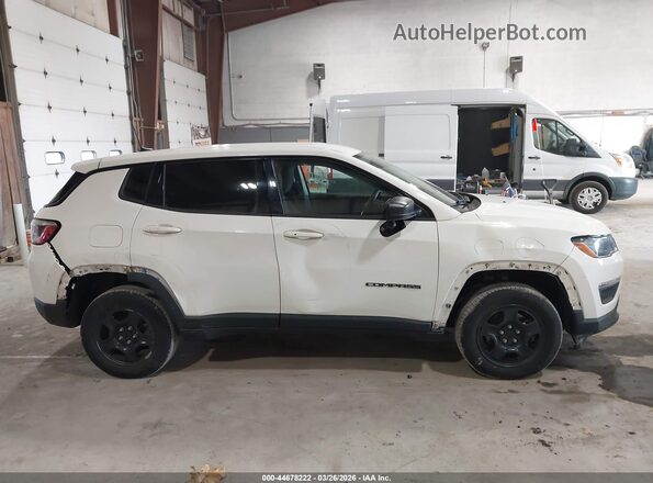 3C4NJDAB0JT248859 2018 JEEP COMPASS Белый Вид задней части салона