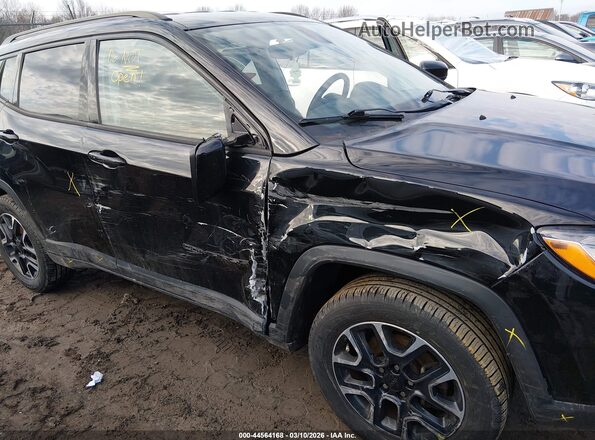 3C4NJDAB4KT787700 2019 JEEP COMPASS Черный Вид спереди