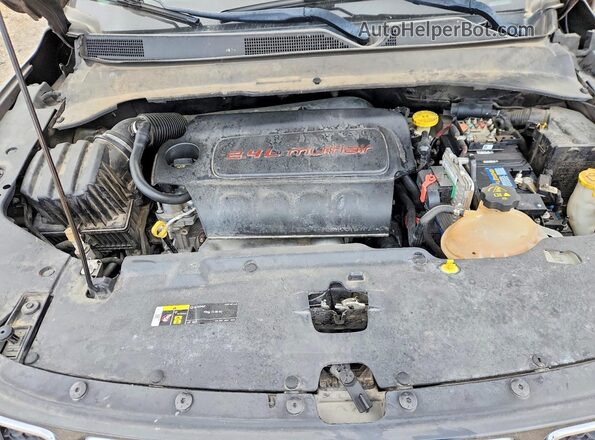 3C4NJDAB8JT135676 2018 JEEP COMPASS Charcoal Vista del compartimento del motor