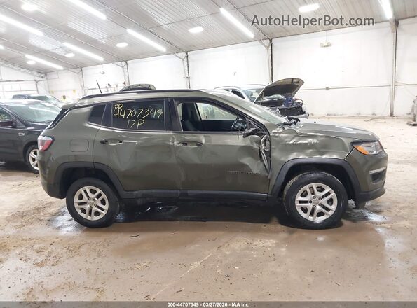 3C4NJDAB9HT642130 2017 JEEP NEW COMPASS Green Вид задньої частини салону
