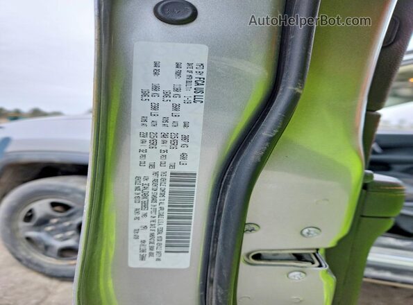 3C4NJDABXKT689853 2019 JEEP COMPASS Серебряный Вид подкапотного пространства