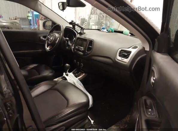 3C4NJDBB0JT314941 2018 JEEP COMPASS Black წინა სალონის ხედი