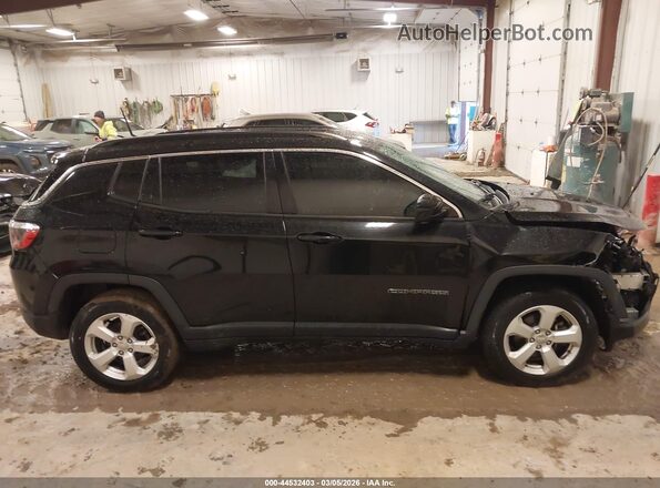 3C4NJDBB0JT314941 2018 JEEP COMPASS Black უკანა სალონის ხედი