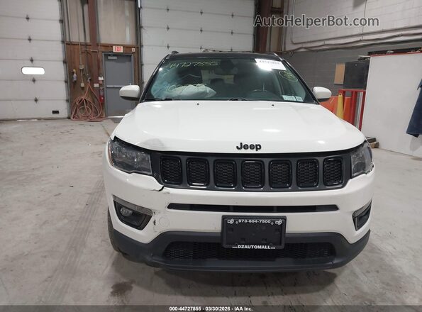 3C4NJDBB0KT796098 2019 JEEP COMPASS White Вид спереду