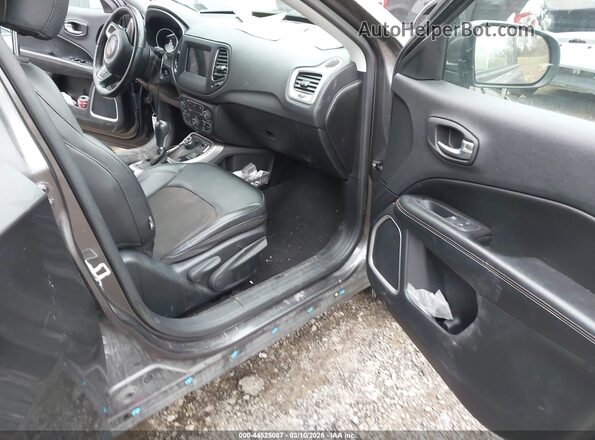 3C4NJDBB1KT756774 2019 JEEP COMPASS Gray Սալոնի դիմացի տեսք