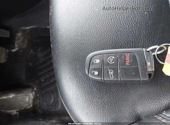 3C4NJDBB2HT689451 2017 JEEP NEW COMPASS Red Vista del salpicadero