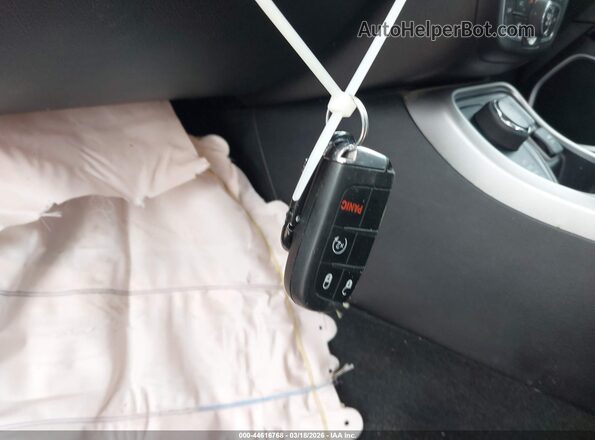3C4NJDBB2HT692320 2017 JEEP NEW COMPASS Red Dashboard view