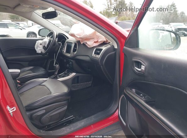 3C4NJDBB2HT692320 2017 JEEP NEW COMPASS Red Front interior view