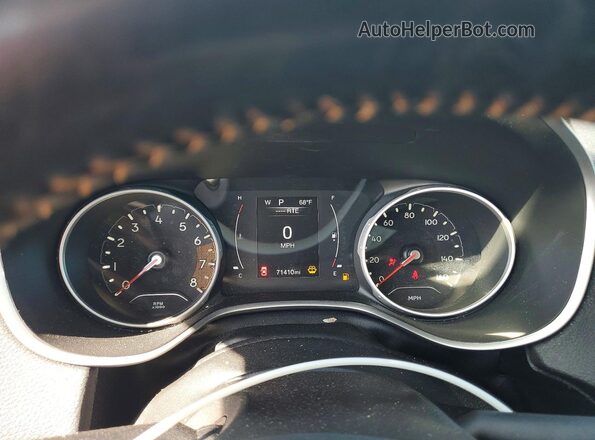 3C4NJDBB5LT240984 2020 JEEP COMPASS White Widok zestawu wskaźników
