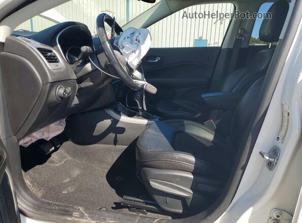 3C4NJDBB5LT240984 2020 JEEP COMPASS White Widok wnętrza z przodu