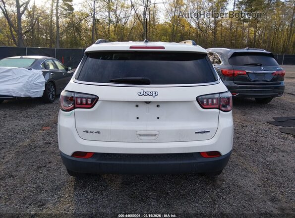 3C4NJDBB6JT256429 2018 JEEP COMPASS Белый 
