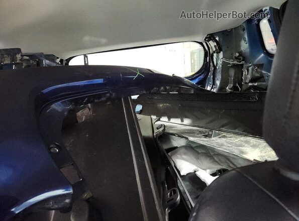 3C4NJDBB7HT688845 2017 JEEP COMPASS Blue Widok tylnych siedzeń