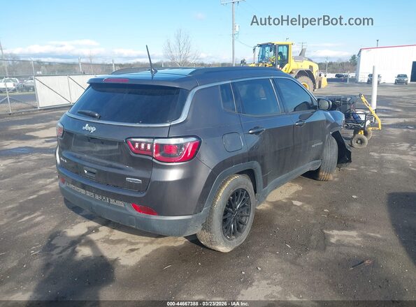 3C4NJDBB7JT150300 2018 JEEP COMPASS Черный Задняя правая четверть