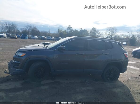 3C4NJDBB7JT150300 2018 JEEP COMPASS Черный Вид задней части салона