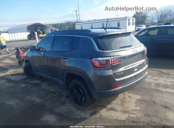 3C4NJDBB7JT150300 2018 JEEP COMPASS Черный Задняя левая четверть