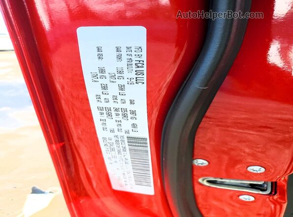 3C4NJDBB8LT115591 2020 JEEP COMPASS Red Вид наклейки з VIN-кодом
