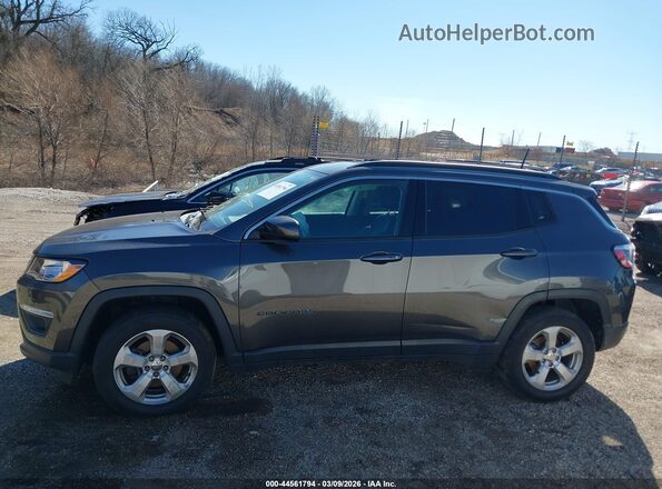 3C4NJDBBXHT657184 2017 JEEP NEW COMPASS Серый Вид задней части салона