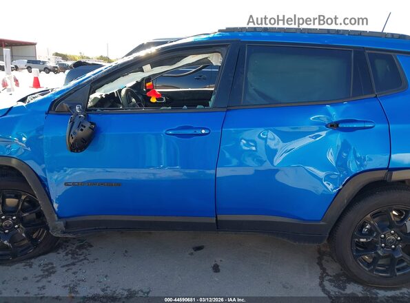 3C4NJDBN3TT151358 2026 JEEP COMPASS Blue Widok wnętrza 360 stopni