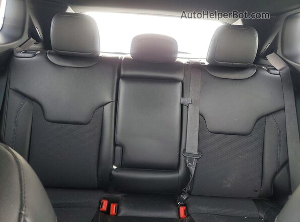 3C4NJDBN4PT560040 2023 JEEP COMPASS Silver უკანა სავარძლების ხედი