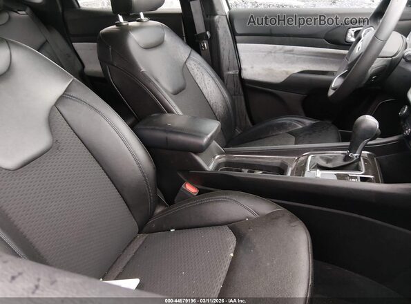 3C4NJDBN4ST529945 2025 JEEP COMPASS White Widok wnętrza z przodu