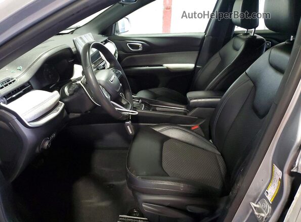 3C4NJDBN6RT603697 2024 JEEP COMPASS Серый Вид салона спереди