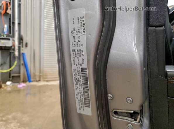 3C4NJDCB0KT690829 2019 JEEP COMPASS Silver VIN կոդի պիտակի տեսք