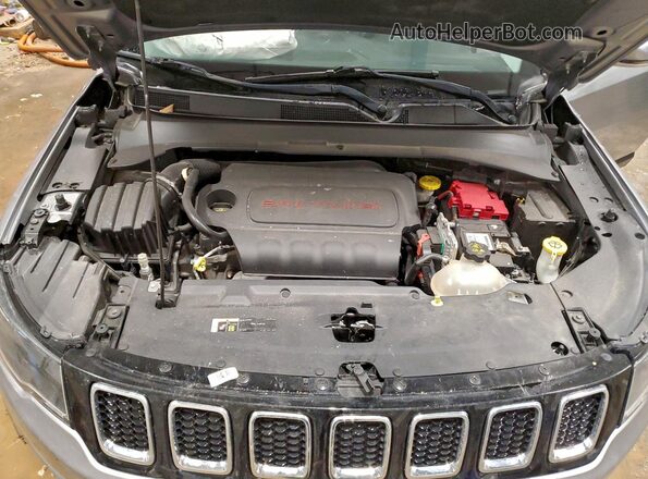3C4NJDCB0KT690829 2019 JEEP COMPASS Silver Շարժիչի բաժամունքի տեսք