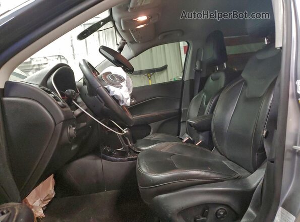 3C4NJDCB0KT690829 2019 JEEP COMPASS Silver Սալոնի դիմացի տեսք