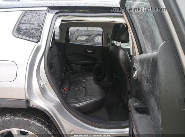 3C4NJDCB1HT680867 2017 JEEP NEW COMPASS Silver Вид наклейки з VIN-кодом