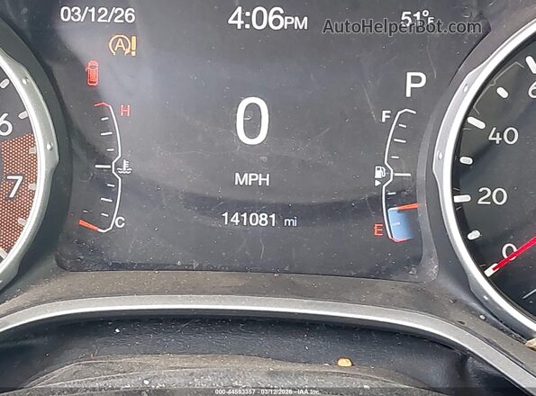 3C4NJDCB1JT283603 2018 JEEP COMPASS Gray 