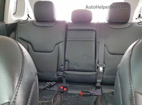 3C4NJDCB1KT734353 2019 JEEP COMPASS Red უკანა სავარძლების ხედი