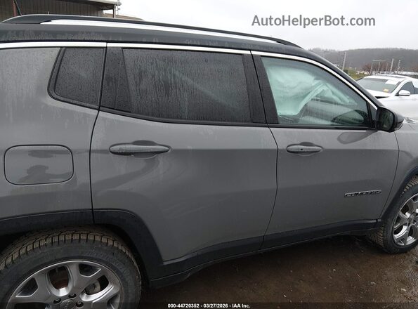 3C4NJDCB1NT133951 2022 JEEP COMPASS Серый Вид задней части салона