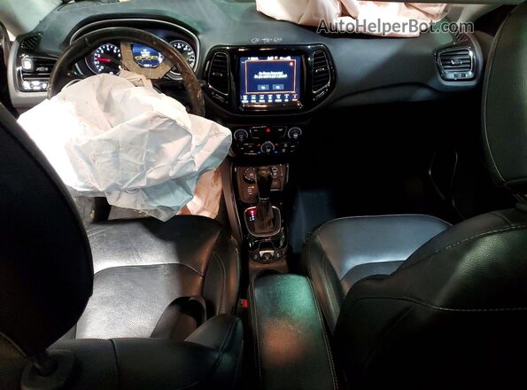 3C4NJDCB2LT105136 2020 JEEP COMPASS Gray Dashboard view