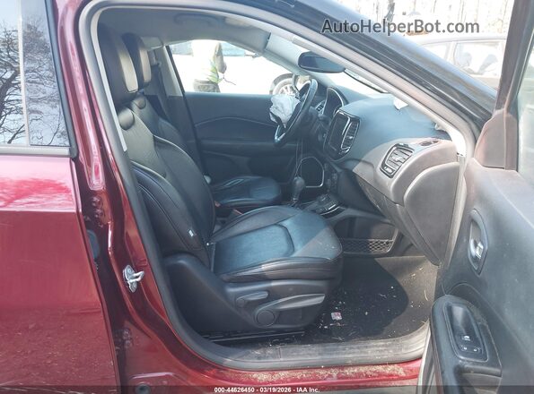 3C4NJDCB2MT556617 2021 JEEP COMPASS Красный Вид салона спереди
