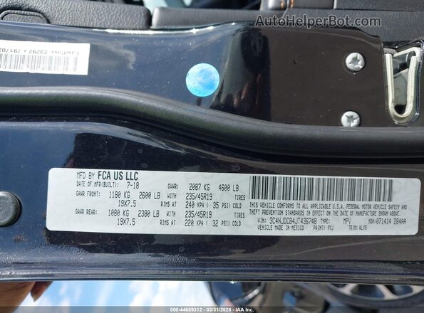 3C4NJDCB4JT436748 2018 JEEP COMPASS Black Vista del compartimento del motor