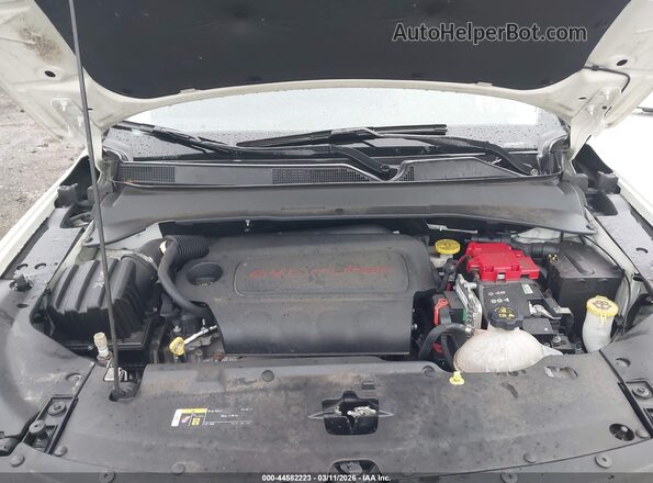 3C4NJDCBXLT167674 2020 JEEP COMPASS Белый Вид сзади