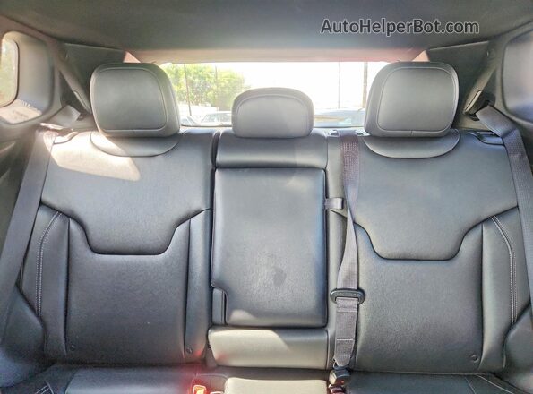 3C4NJDCN1ST511126 2025 JEEP COMPASS Серебряный Вид задних сидений