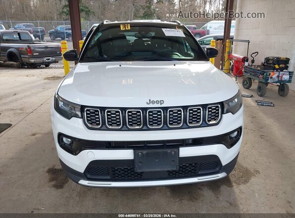 3C4NJDCN5RT110284 2024 JEEP COMPASS Белый Вид панели приборов