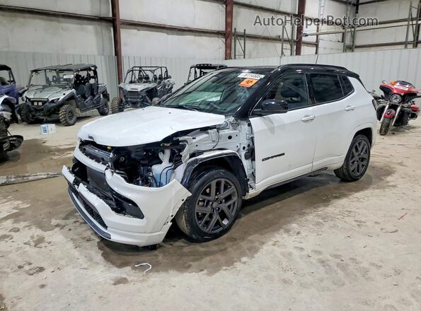 3C4NJDCNXRT140512 2024 JEEP COMPASS Белый Передняя левая четверть