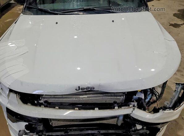 3C4NJDCNXRT140512 2024 JEEP COMPASS Белый Вид подкапотного пространства
