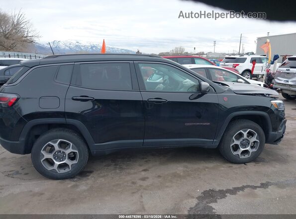 3C4NJDDB0NT191290 2022 JEEP COMPASS Черный Вид задней части салона