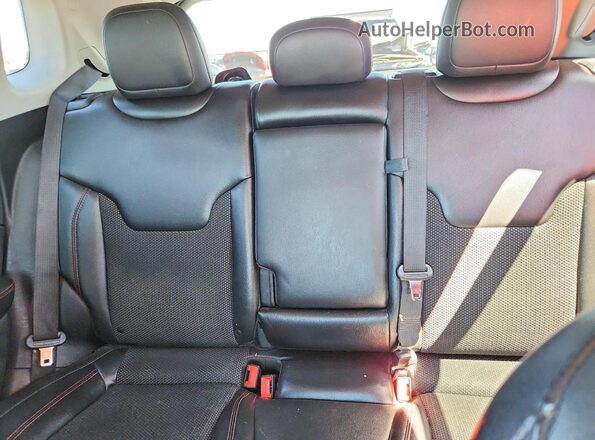 3C4NJDDB1LT220972 2020 JEEP COMPASS Белый Вид задних сидений