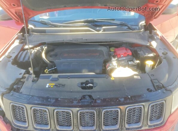 3C4NJDDB2KT670936 2019 JEEP COMPASS Красный Вид задней части салона