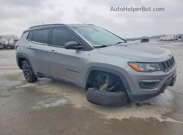 3C4NJDDB4KT617882 2019 JEEP COMPASS Серебряный Передняя правая четверть