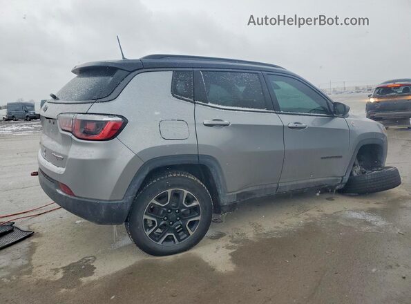 3C4NJDDB4KT617882 2019 JEEP COMPASS Серебряный Задняя правая четверть