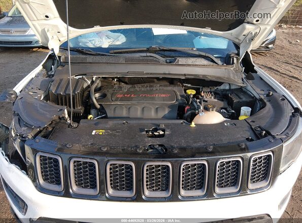 3C4NJDDB5HT630746 2017 JEEP NEW COMPASS Белый Вид сзади
