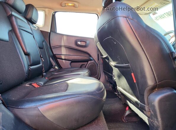3C4NJDDB5KT627904 2019 JEEP COMPASS Серый Вид задних сидений