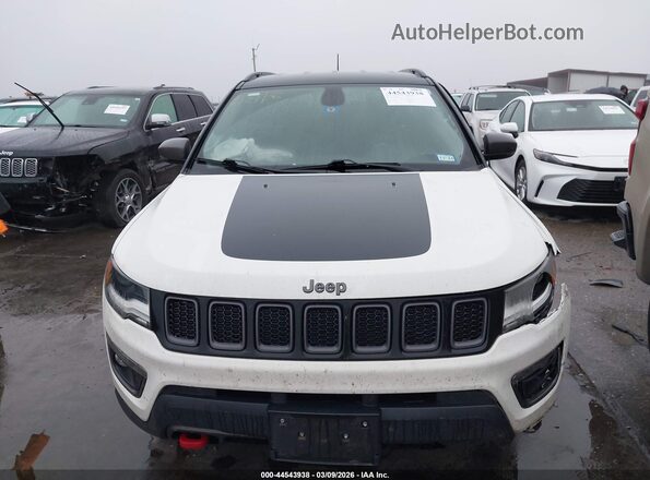 3C4NJDDB5LT224376 2020 JEEP COMPASS Белый Вид щитка приборов