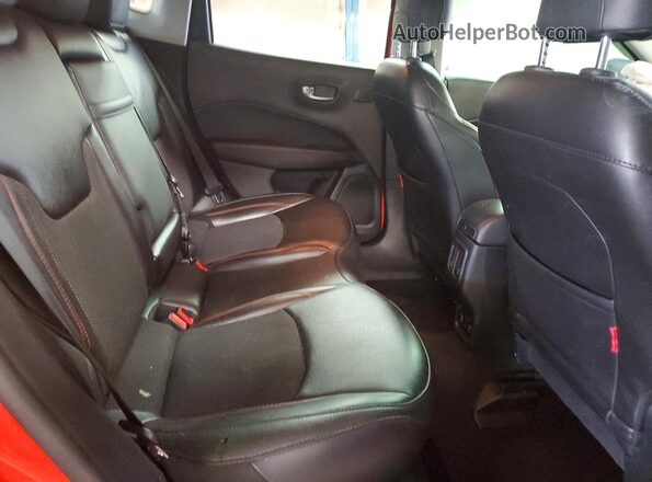 3C4NJDDB7LT132086 2020 JEEP COMPASS Orange Vista de los asientos traseros