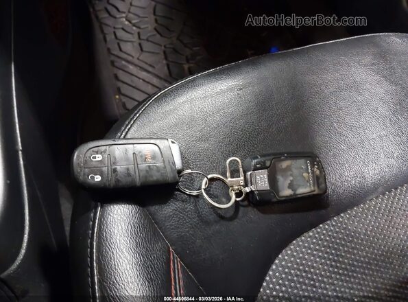 3C4NJDDBXKT752512 2019 JEEP COMPASS Gray Dashboard view